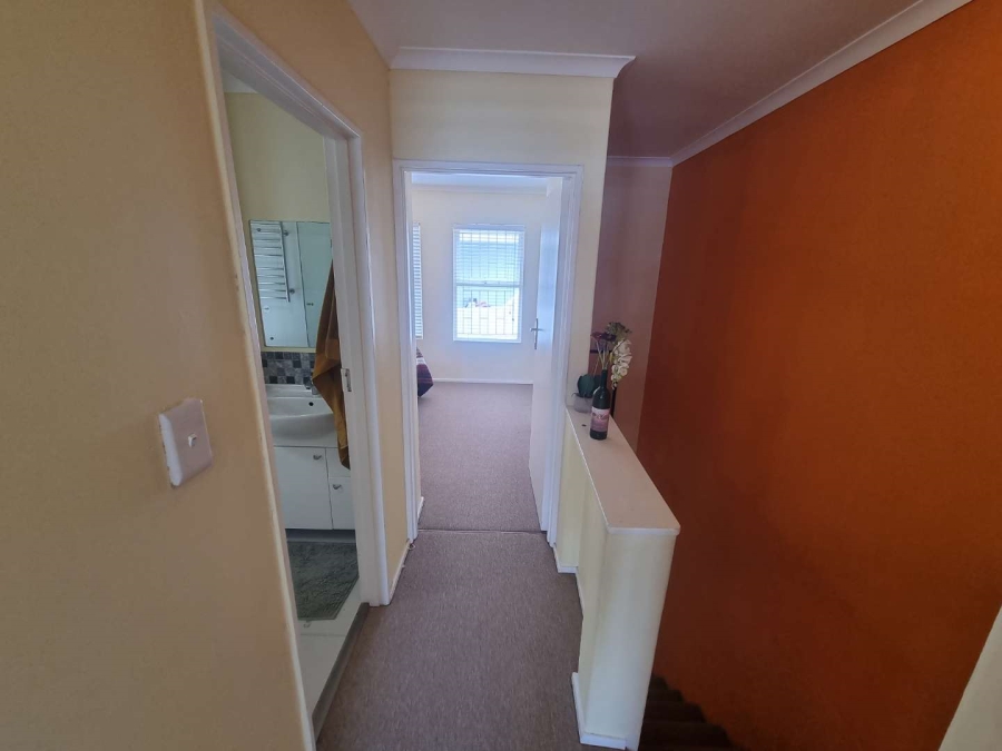 To Let 2 Bedroom Property for Rent in Claremont Upper Western Cape